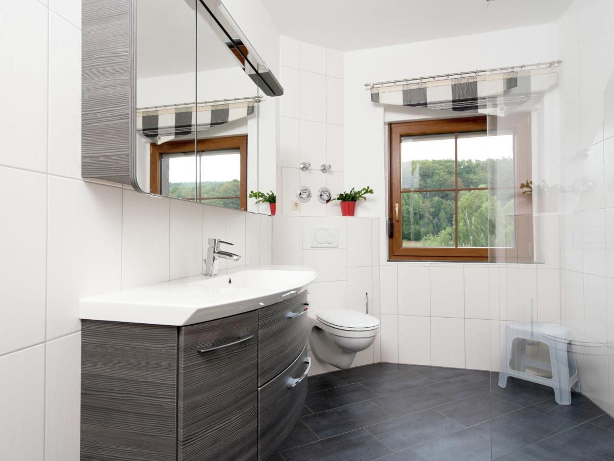 Cozy Apartment In Ore Mountains With Balcony Breitenbrunn  Bagian luar foto